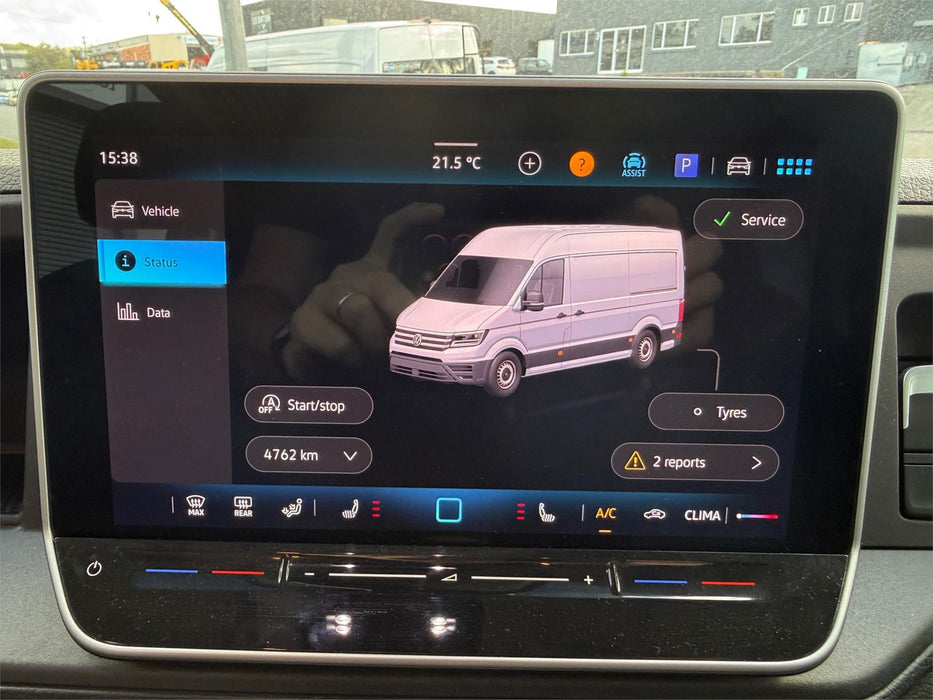 2025 4MOTION VOLKSWAGEN CRAFTER TDI410 MWB 3.88t - OYSTER SILVER METALLIC [USED]