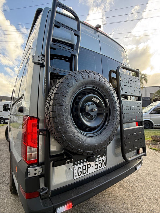 2025 4MOTION VOLKSWAGEN CRAFTER TDI410 MWB 3.88t - OYSTER SILVER METALLIC [USED]