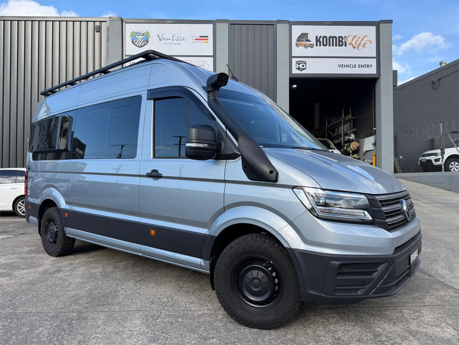 2025 4MOTION VOLKSWAGEN CRAFTER TDI410 MWB 3.88t - OYSTER SILVER METALLIC [USED]