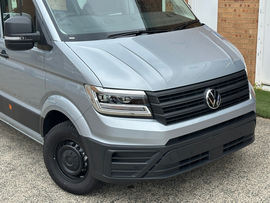 2025 4MOTION VOLKSWAGEN CRAFTER TDI410 MWB 3.88t - OYSTER SILVER METALLIC [NEW]