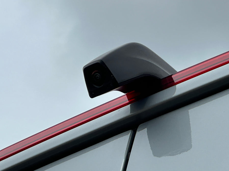 2025 4MOTION VOLKSWAGEN CRAFTER TDI410 MWB 3.88t - OYSTER SILVER METALLIC [NEW]