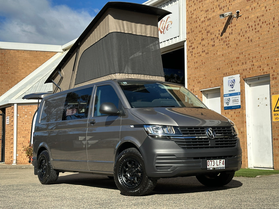 2024 VW TRANSPORTER TDI340 LWB MOJAVE BEIGE [NEAR NEW