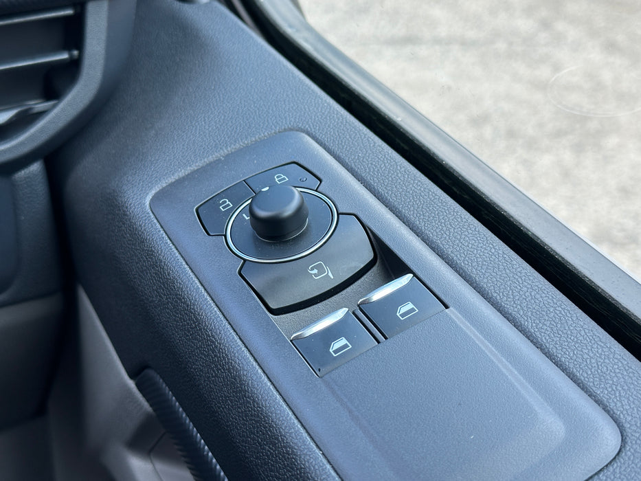 2025 FORD TRANSIT CUSTOM TRAIL 320L 2.0D AWD (NEW)