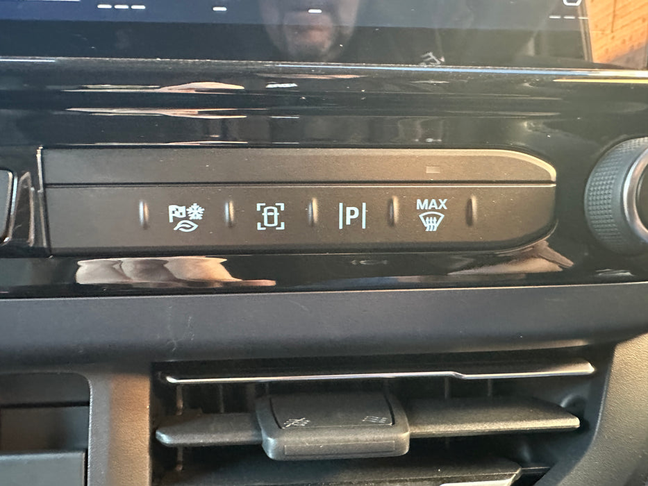 MY24.75 TOURNEO 5-8 SEAT LUXURY ACTIVE CAMPER [NEW]