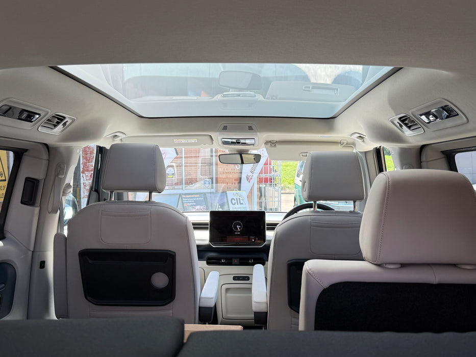 2025 VOLKSWAGEN ID BUZZ PRO LWB CANDY WHITE/STARLIGHT BLUE METALLIC