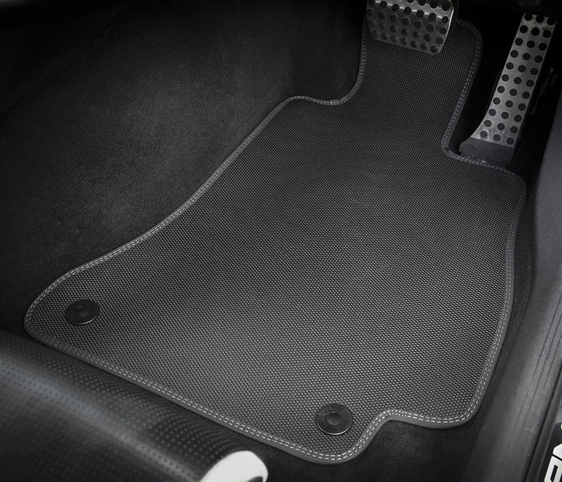 KombiLife Executive Rubber Floor Mats For ID Buzz SWB (5 Seater) – Full Set