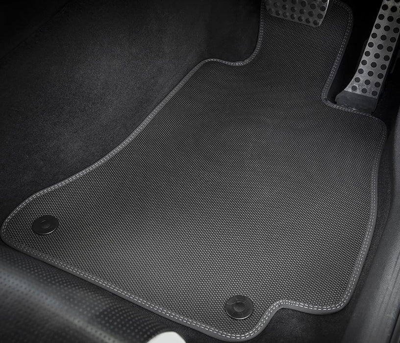 KombiLife Executive Rubber Floor Mats For VW Crafter LWB (2017 Onwards) – Fronts Only