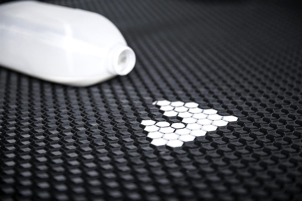 KombiLife Heavy-Duty Rubber Boot Liner For VW T7 Multivan