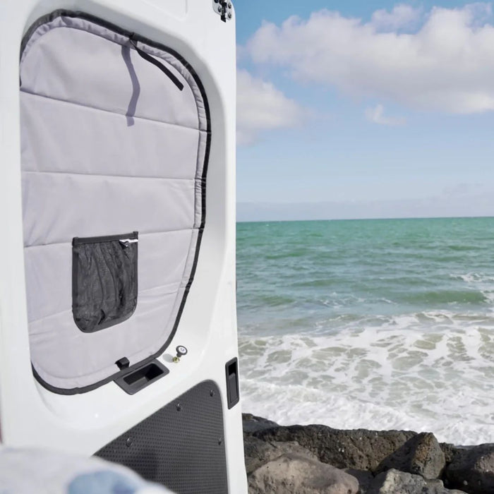 Living in a Bubble LDV Deliver 9 Thermomat – High Roof Rear Door Windows (Pair)