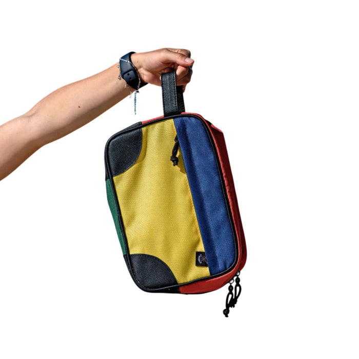 Living in a Bubble Premium Magnetic Storage Bag – Single