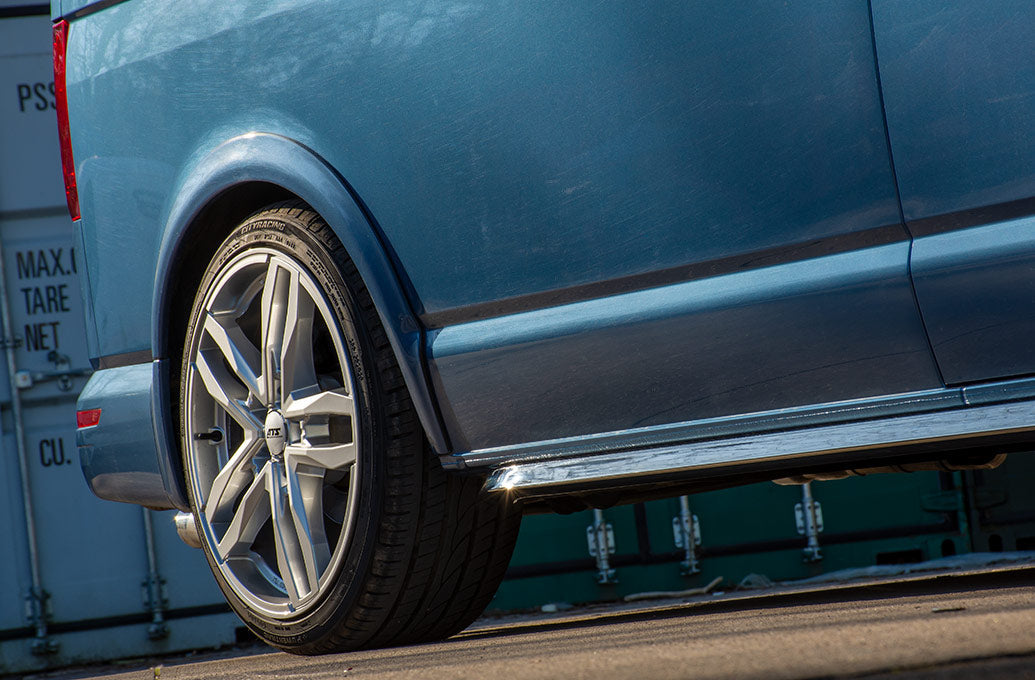 VW T6/T6.1 – Angled Trapezoid Sportline Style Sidebars – SWB Polished SS
