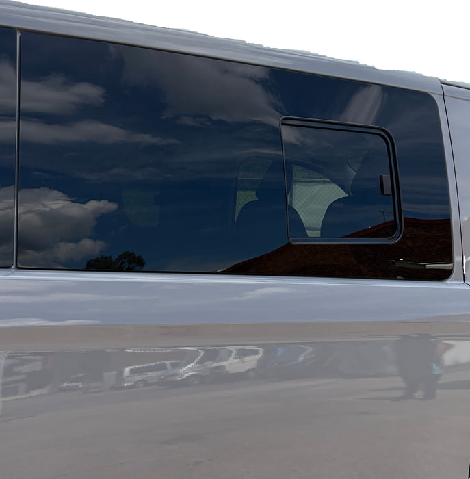Sliding Window FRONT RIGHT-For Non Sliding Door - VW T7 Transporter / Ford Transit Custom V710