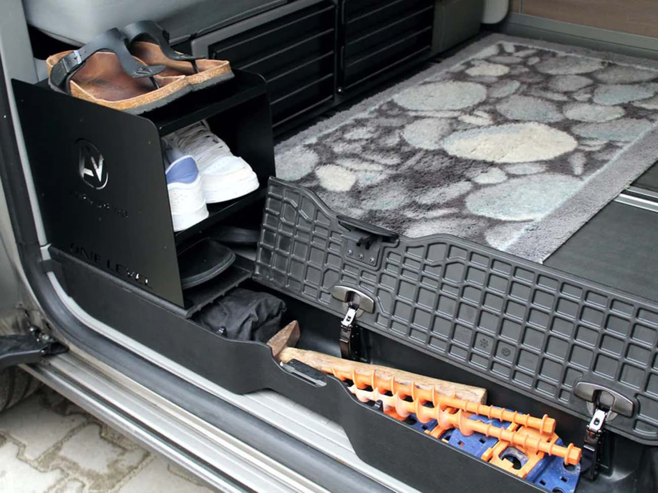 VW Multivan & California OneLevel step insert including Shoe Rack T5-T ...
