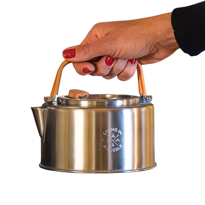 Living in a Bubble Kettle with Strainer