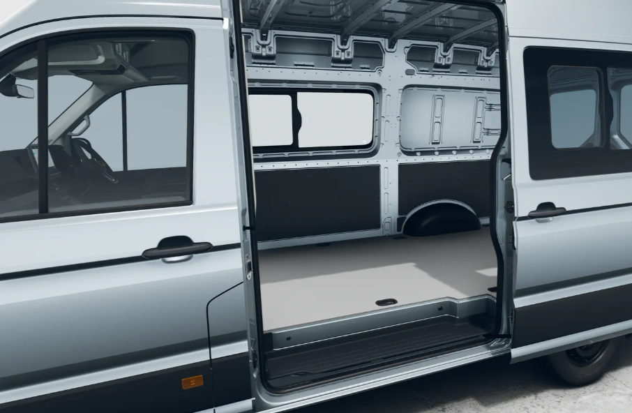 2025 4MOTION VOLKSWAGEN CRAFTER TDI410 MWB 3.88t - OYSTER SILVER METALLIC [NEW]