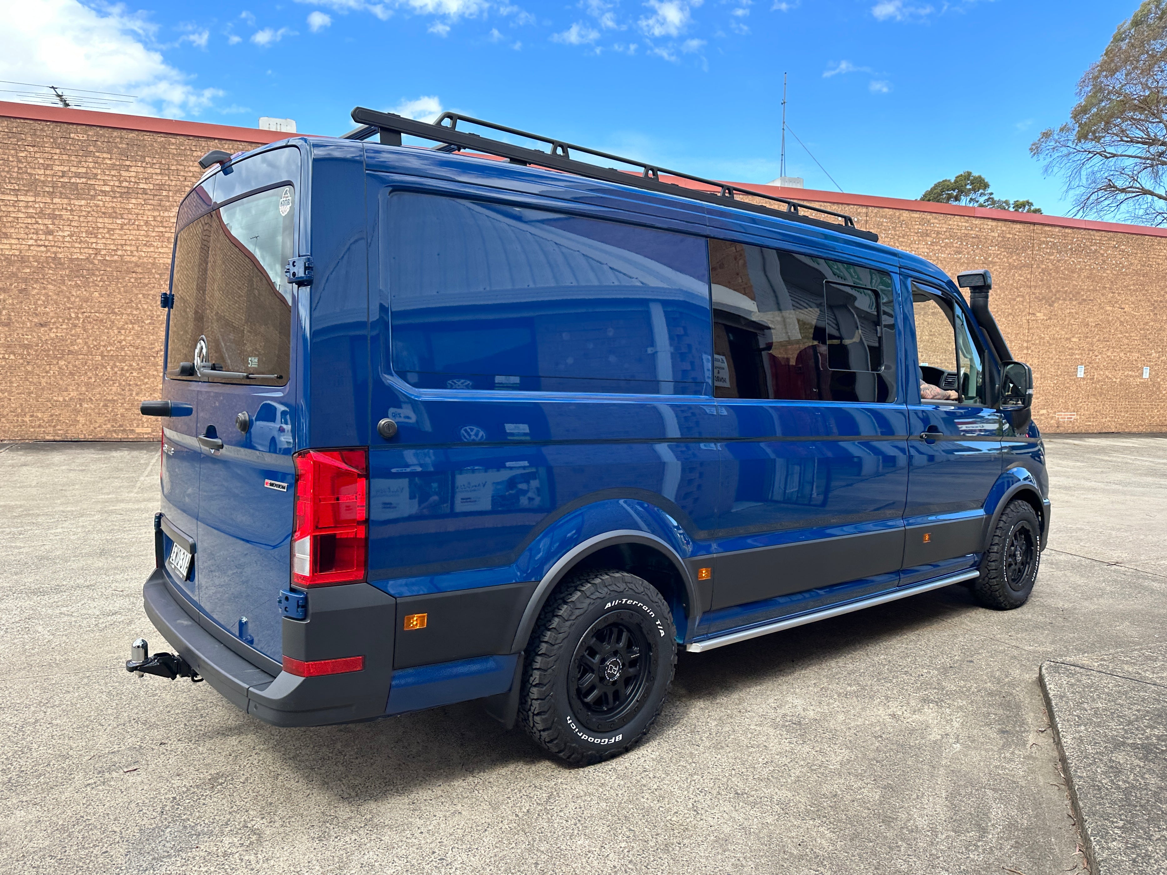 Front Runner Volkswagen Crafter 2017+ SLIMPRO Van Roof Rack Kit