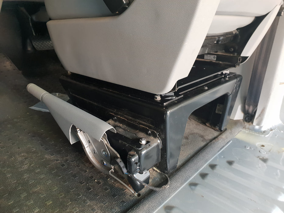 Swivel Seat for Driver's Seat T5/T6/T6.1 w/ Handbrake Lowering Kit RHD ...